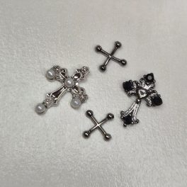 Y2K Retro Goth Charm - 3D Körömdísz  - Kereszt #2