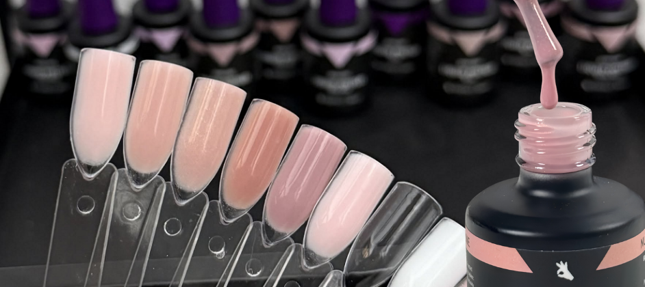 Elastic, Fiber, Liquid Polygel vagy Builder Gel in Bottle? Segítünk választani